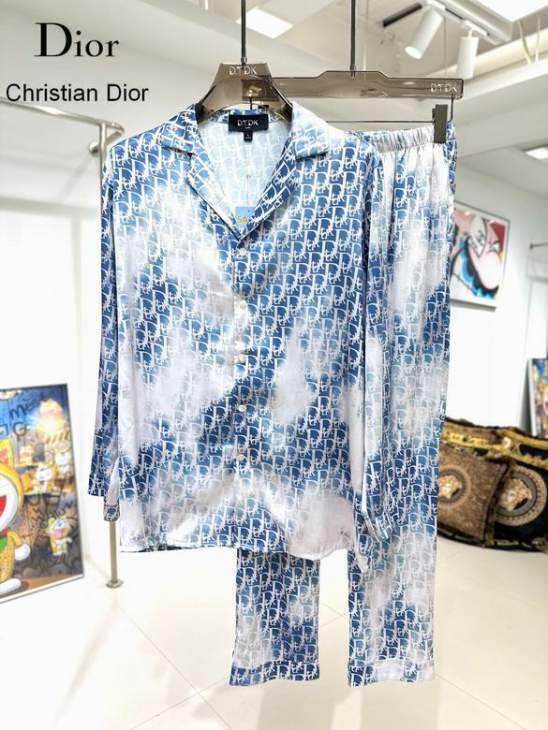 Picture of Dior Sweater Suits _SKUDiorM-3XL24cn23038449